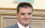 Laureat Dragan Džajić u društvu  Predraga Peruničića (levo) i Aleksandra Šoštara