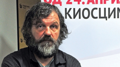 Glumi monaha: Kusturica