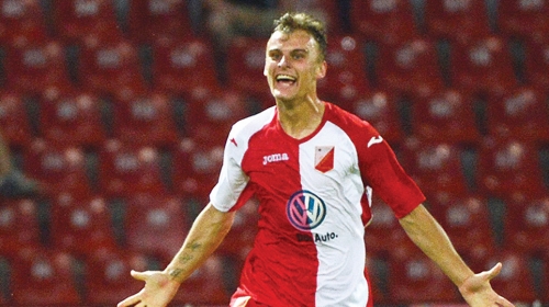 Načeo  Mađare:  Nemanja  Bilbija