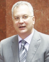 Pretili mu „metkom u čelo“: Šutanovac