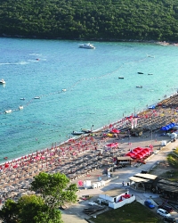 Posle Turske, Tajlanda, Rusije i Irana viđen i u  Crnoj Gori: Plaža Jaz