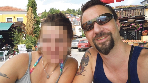 Žene vehabija su pokrivene: Knut sa  suprugom Makedonkom, čije prezime je dodao