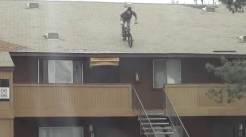 Klinac sa BMX