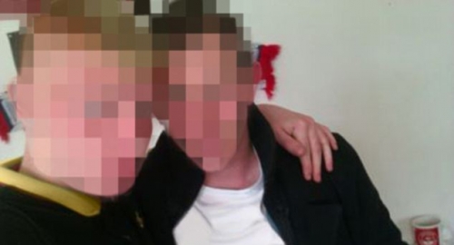 Slika koja je sve započela: Filip i Džejms na zabavi