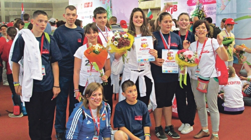 Mališani  sa medaljama