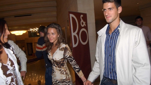 2006. Prvi izlazak