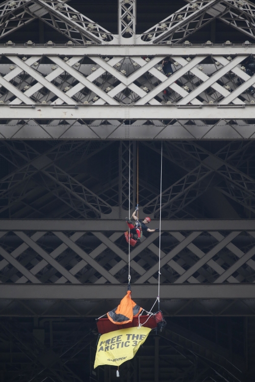 Protest na Ajfelovom tronju / Foto: Reuters