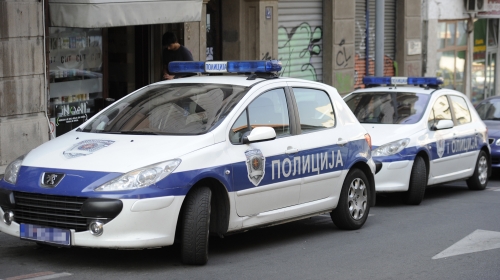 policija policajci hapšenje