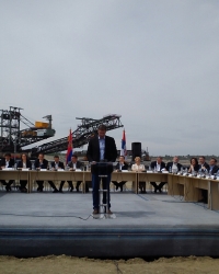 Vučić podneo izveštaj o radu Vlade za poslednjih godinu dana