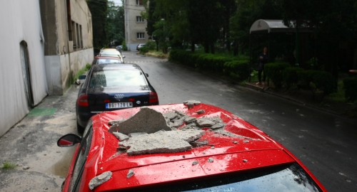 Keba i Rada razlupani automobili | Foto: 