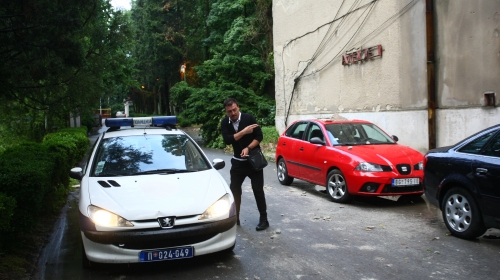 Keba i Rada razlupani automobili
