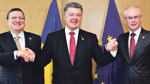 Drugari: Porošenko, Barozo (levo) i Van Rompej