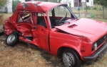 Automobil je potpuno uništen