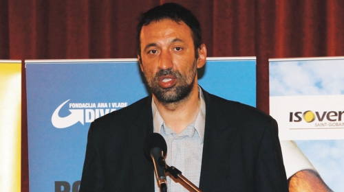 Humanitarac: Vlade Divac
