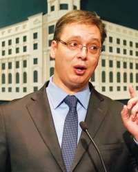„Ili je u pitanju licemerje neslućenih  razmera ili je u pitanju želja da se  naškodi Srbiji“, poručio je Vučić