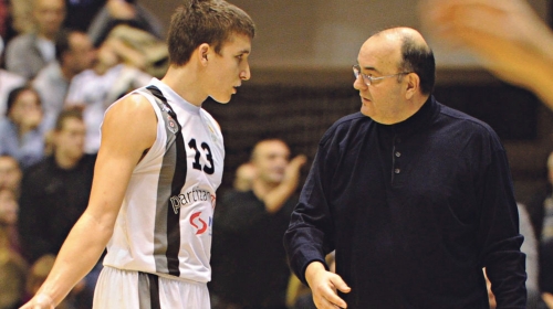 Vujošević ostavio Bogdanovića u  svlačionici na  poluvremenu meča Partizan - MZT