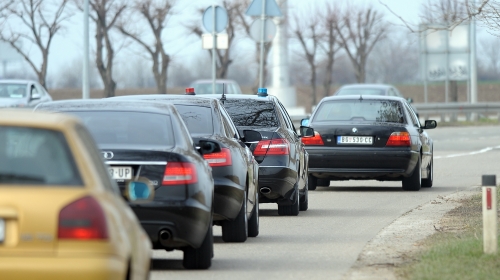 Službeni automobili za godinu dana  prešli 67 miliona  kilometara!?