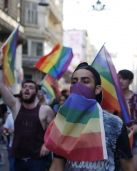 Policija udarila na gej paradu