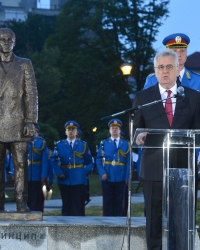 Otkriven spomenik Gavrilu Principu