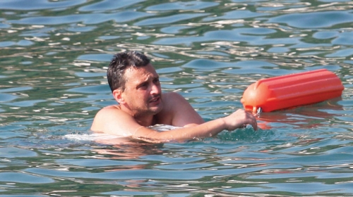 Eeee, da me sada vidi Nebojša! Nije njemu lako na plus 40 na asfaltu