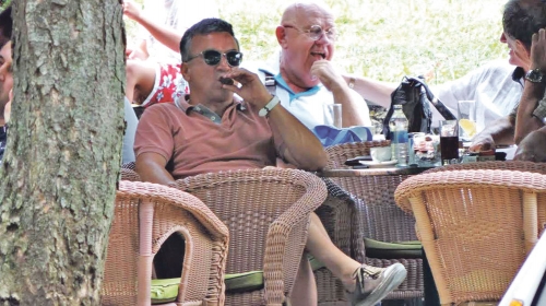 Malo pije, malo merka...