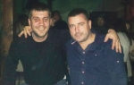 Podlive po licu i dalje ima: Ivan sa prijateljem