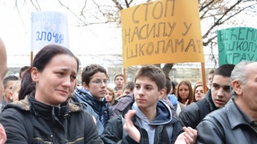 Krstanova majka Katarina na protestu podrške koji su drugari organizovali
