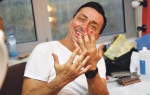 Lakiranje noktiju mu nije teško palo: Dragan Kojić Keba