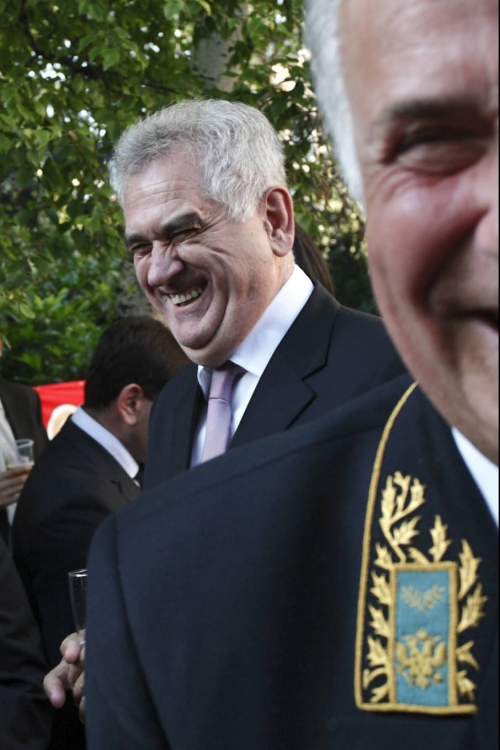 Tomin osmeh i Konuzin