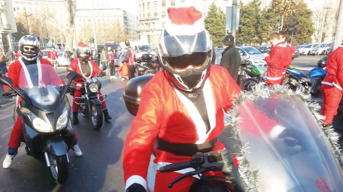 Deda Mrazevi na motociklima