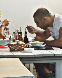 Najeli se i napili: Milorad Čavić  sa devojkom