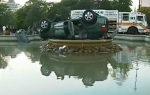 Automobil u fontani