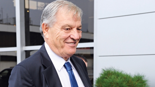 Toletova pesma je  „Star vuk je još u  punoj snazi“