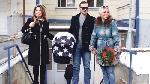 Moja ćerka je hrabra jer je, za razliku od mene, odlučila da ima mnogo dece“,  poručuje Ukradenova