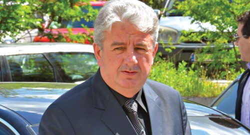 Ne oglašava se:  Milorad Veljović