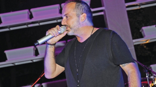 Borba za mesto na  njegovom nastupu:  Toni Cetinski
