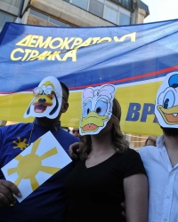 Miting DS u Kragujevcu