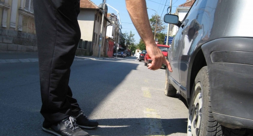 Izbušene gume u Kragujevcu Foto: Biljana Nenković