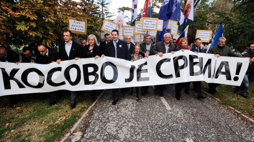 Radikali protestuju zbog Hilari