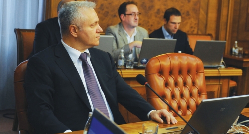 Nemam sreće, nigde  ništa, ostao sam sam:  Dinkić juče na vladi