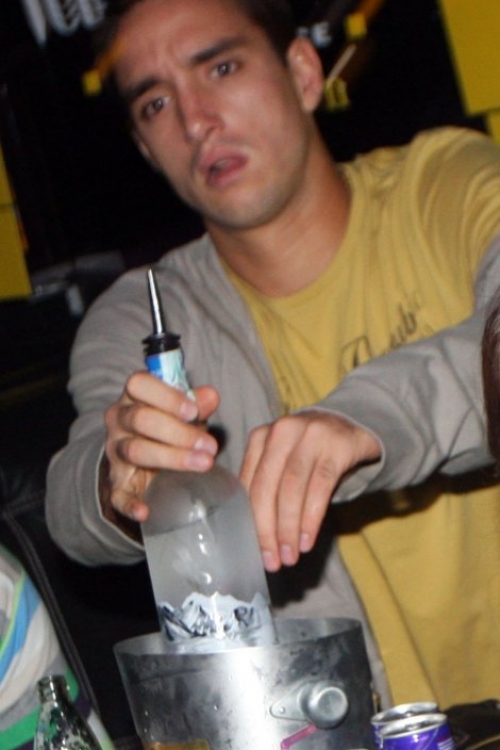 Viktor gasi tugu u alkoholu