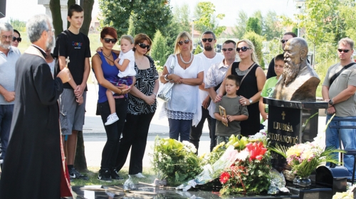 Porodica i prijatelji čuvaju  uspomenu